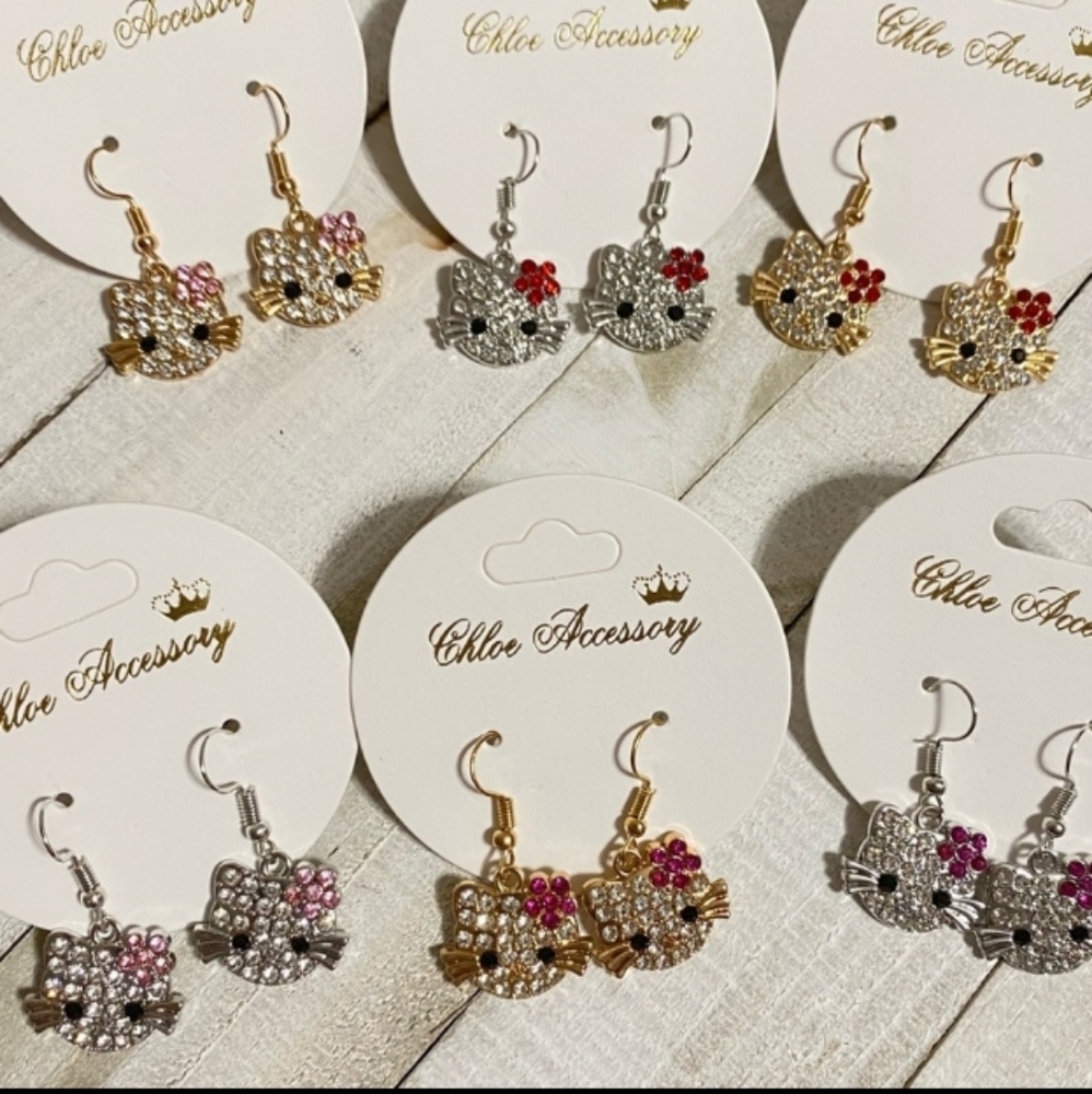 Kitty Cat Earrings Rhinestone crystal ss pierced earwire Hello Kitty Sanrio 1 pr - Picture 8 of 9